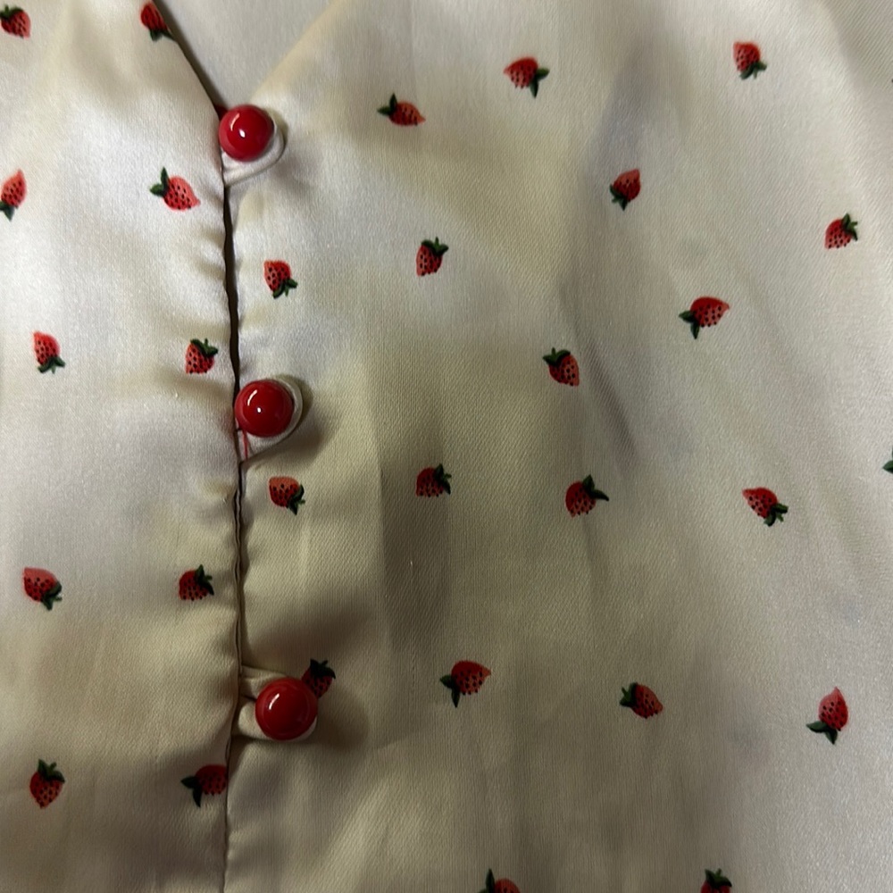 Silky strawberry tank